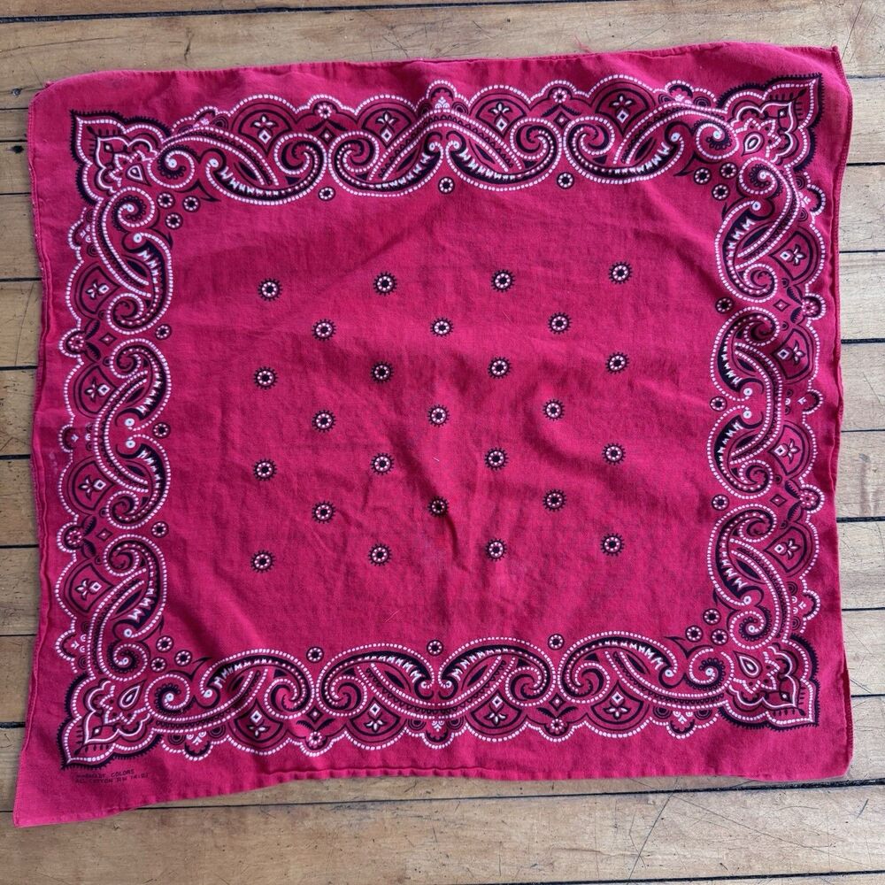 Vintage 1950s Paisley Bandana Fast Color Cotton RN 14193 Red Salvaged Edge Vtg